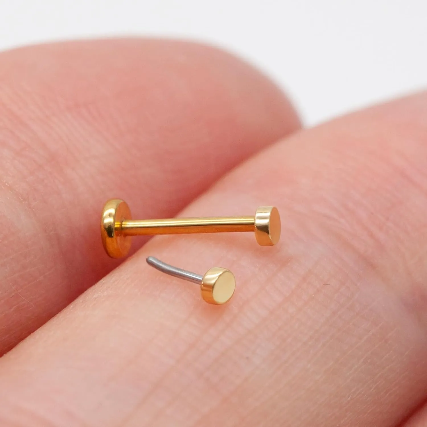 1 Pcs 14K Gold Threadless Flat Back Earring, 16G 2mm/3mm Disc Threadless Earrings for Women, Gold Vertical Labret Tragus Monroe Medusa Piercing Jewelry, Conch Earrings 6mm/8mm Bar Length