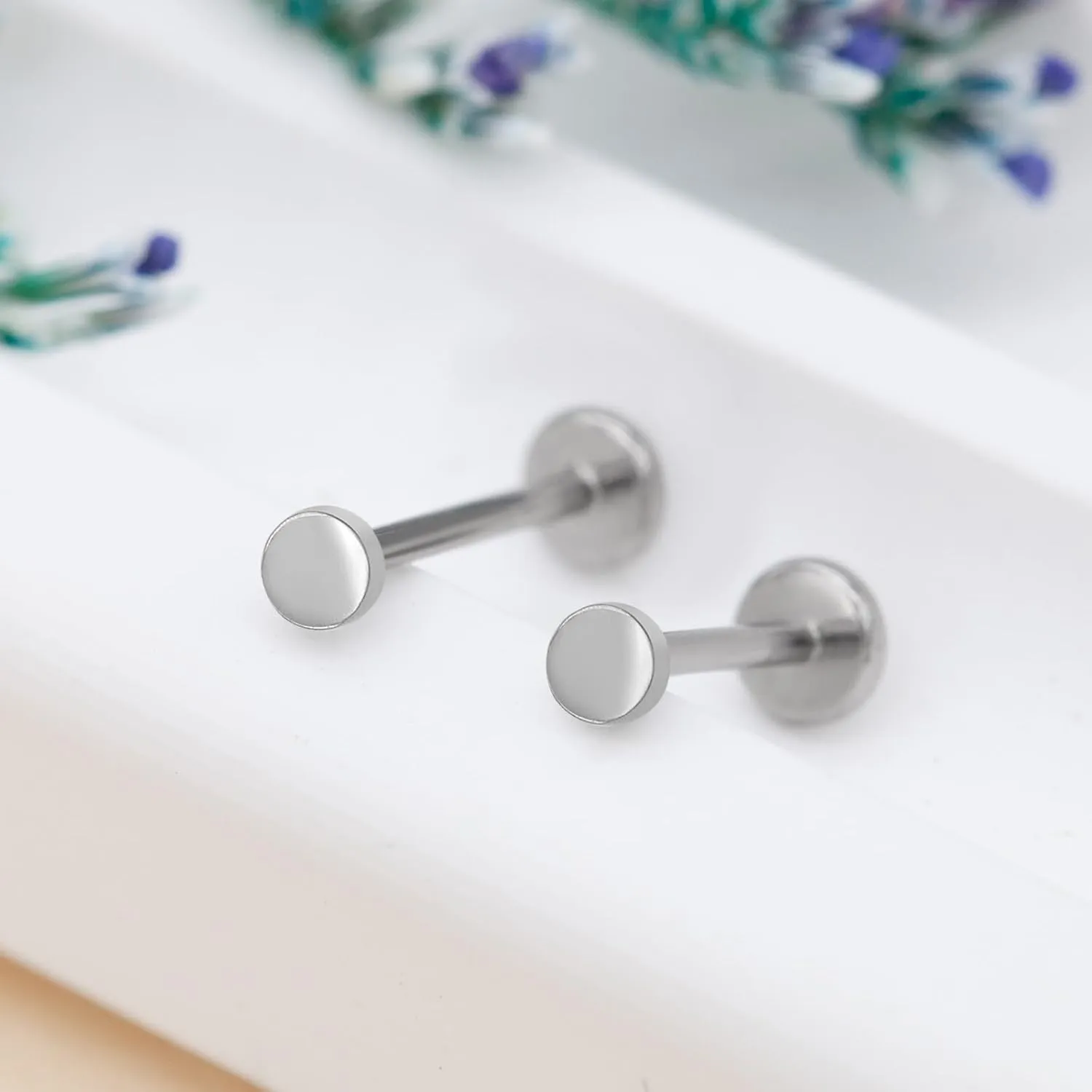 1 Pcs 14K Gold Threadless Flat Back Earring, 16G 2mm/3mm Disc Threadless Earrings for Women, Gold Vertical Labret Tragus Monroe Medusa Piercing Jewelry, Conch Earrings 6mm/8mm Bar Length
