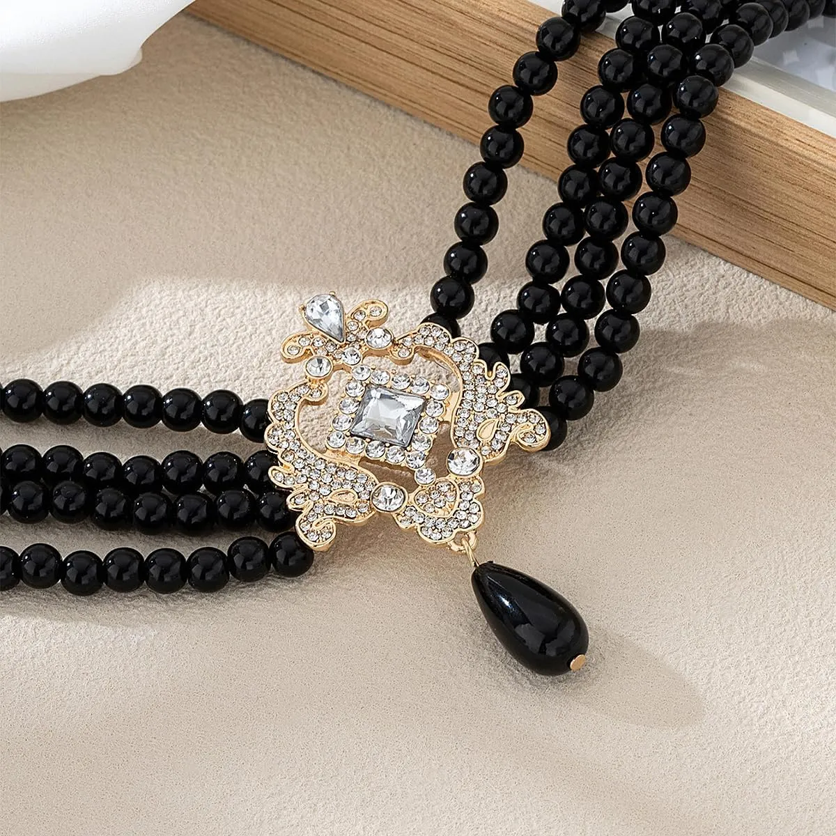 Bethynas Boho Layered Pearl Rhinestones Choker Necklace Vintage Chunky Pearl Crystal Pendant Short Necklace Chain Bridal Prom 1920s Costume Party Jewelry for Women