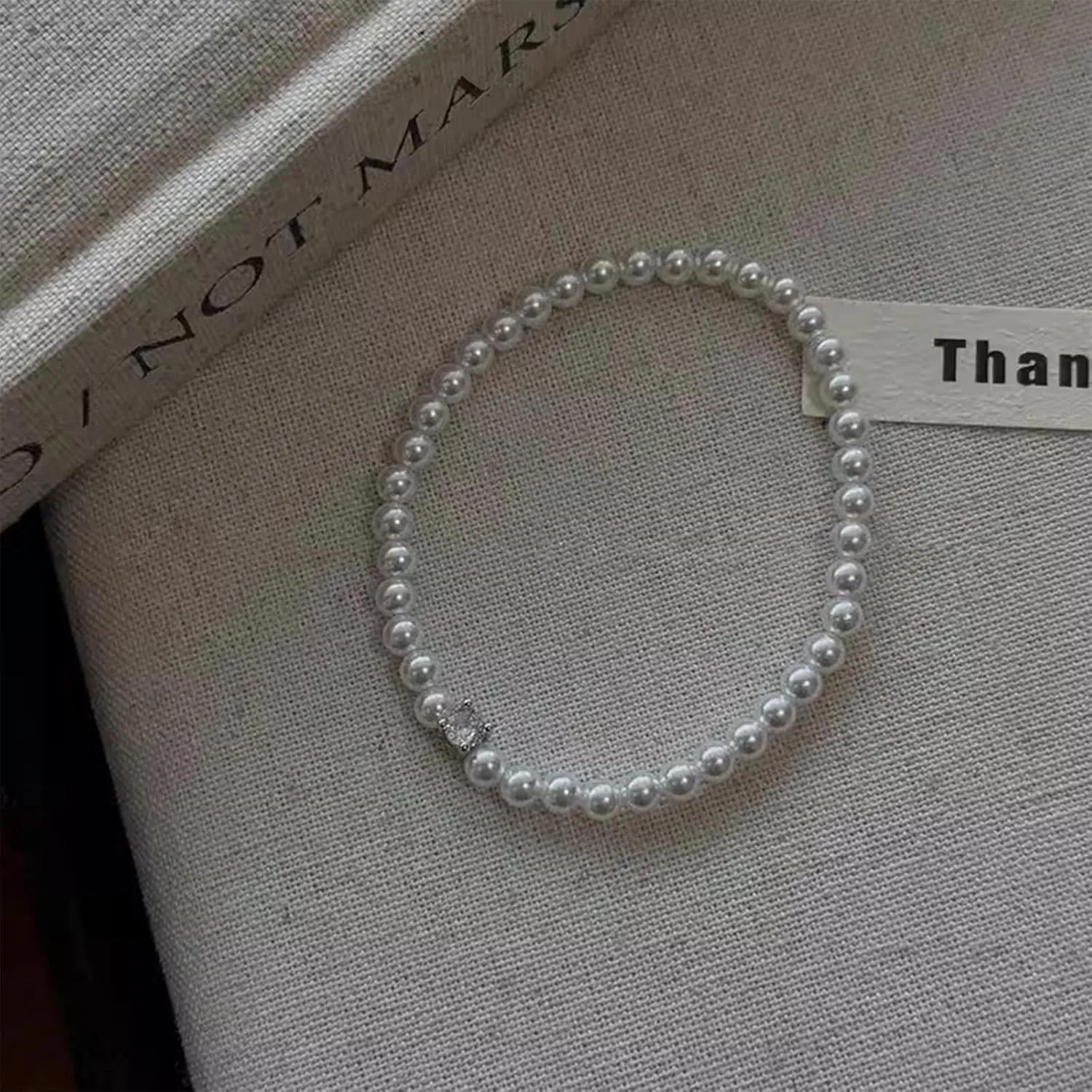 POYAMUSE Elegant Pearl Bracelet with Crystal Accent for Women, White Pearl Stretch Bracelet for Women, Retro Beaded Zircon Pearl Bracelet for Women