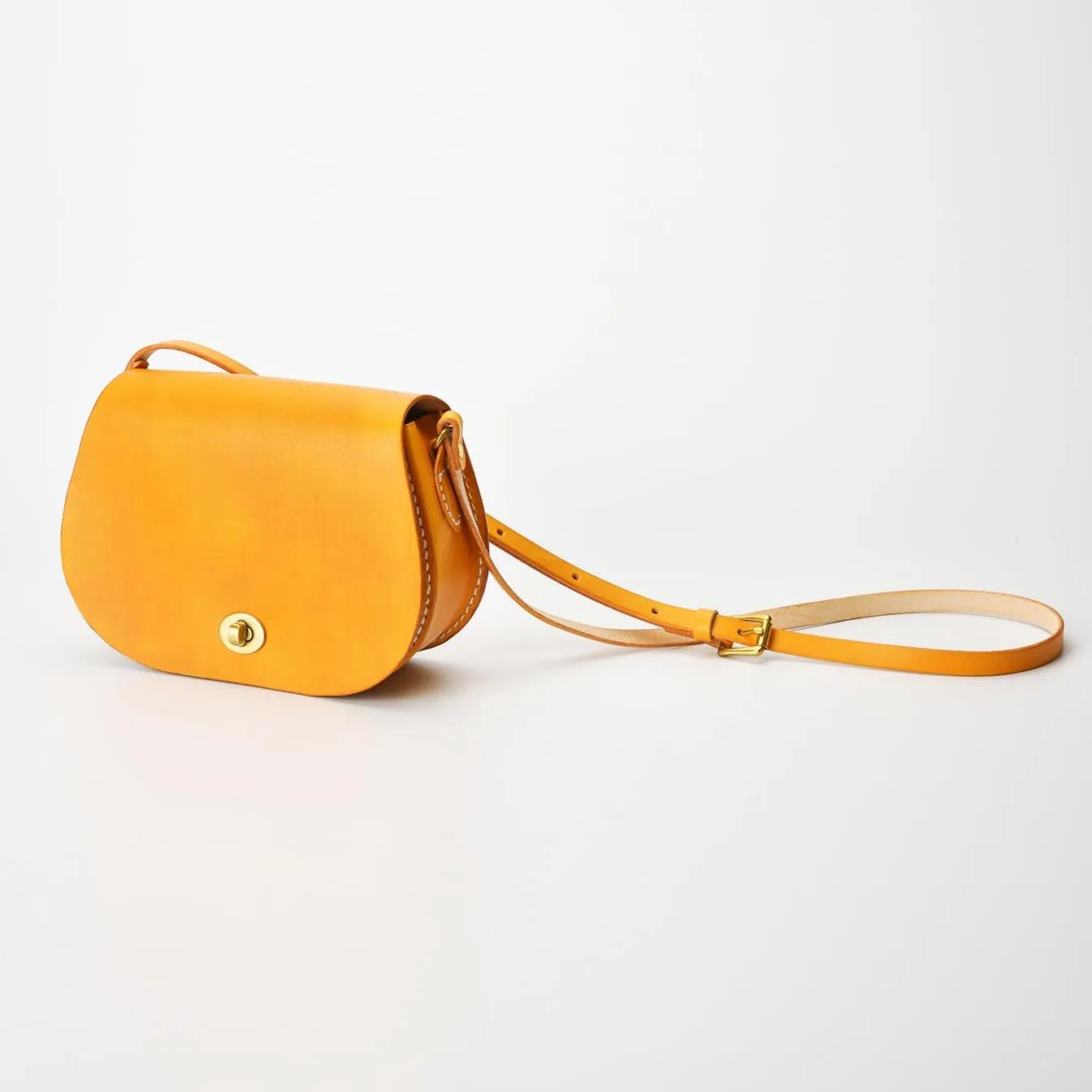 Women's Cowhide Leather Saddle Handbag Handmade Shoulder Bag-Round Shape Full Flap (honey)